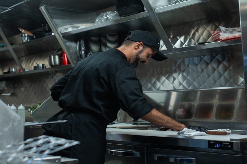 restaurant kitchen cleaning